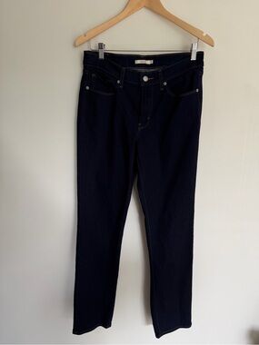 Levi’s Classic Straight Dark Wash Jeans | Size 8